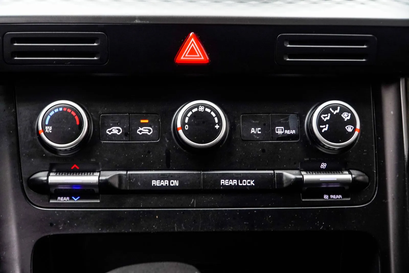 2023 Kia Carnival LX, photo 21