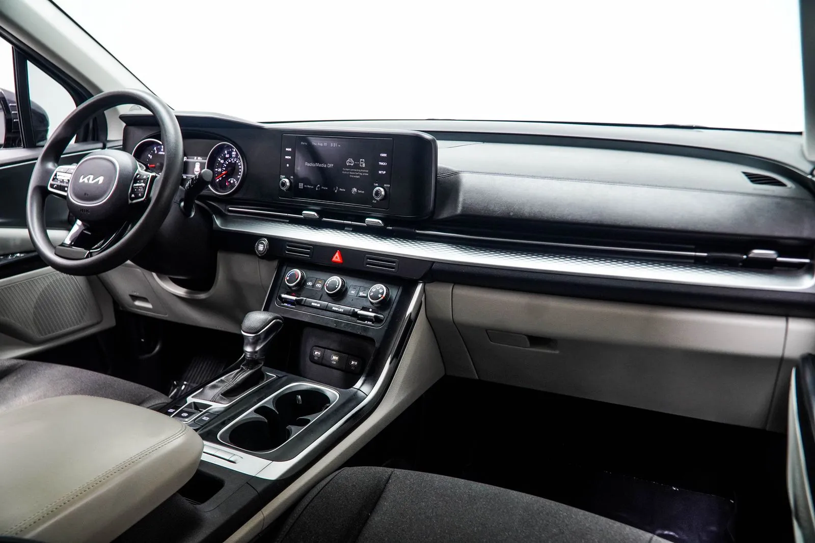 2023 Kia Carnival LX, photo 17