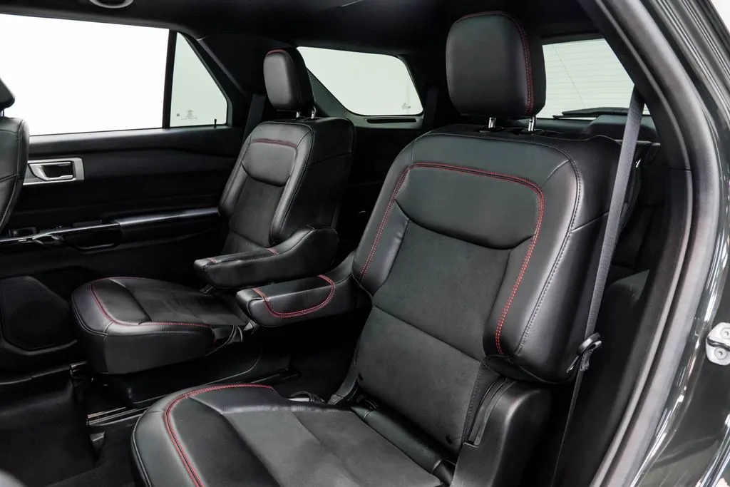 2023 Ford Explorer ST-Line, photo 17