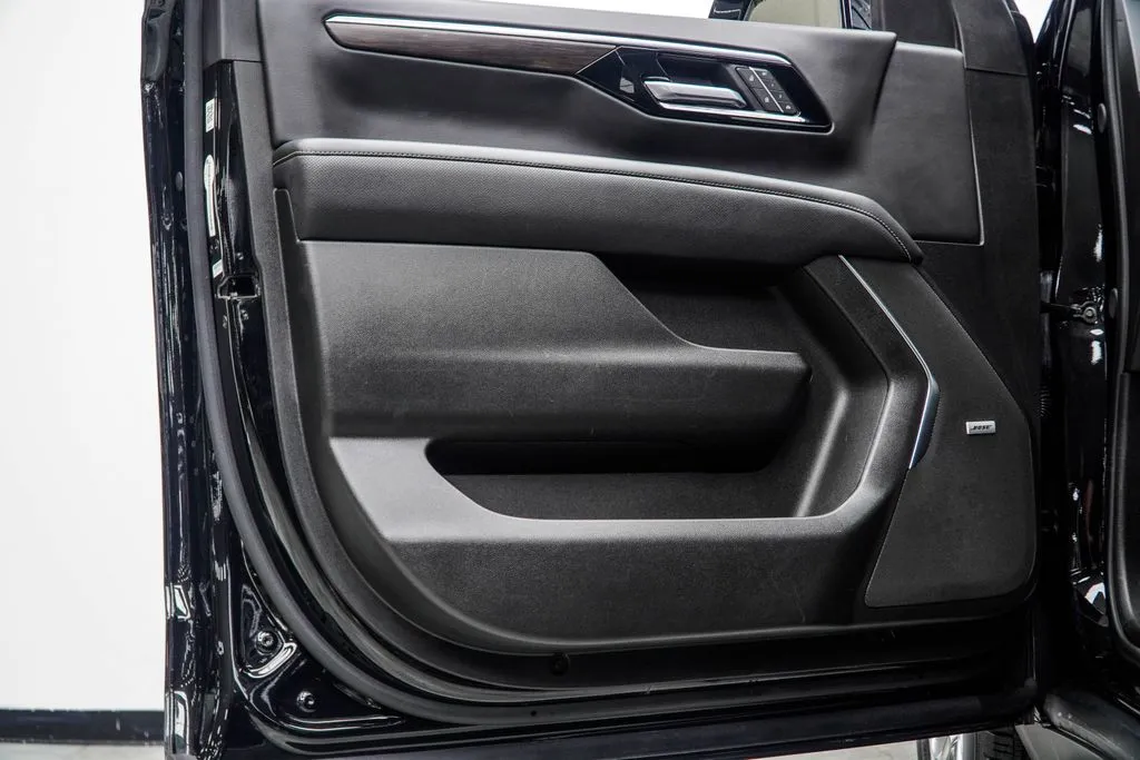 2025 Chevrolet Tahoe Premier, photo 36