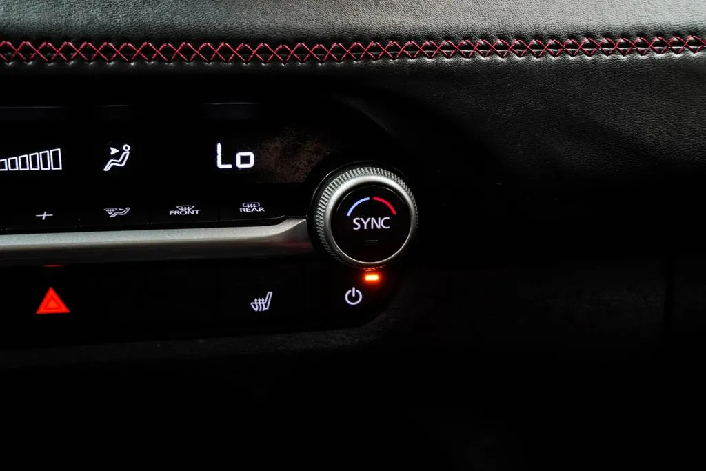 2025 Mazda CX-50 Hybrid Premium, photo 28