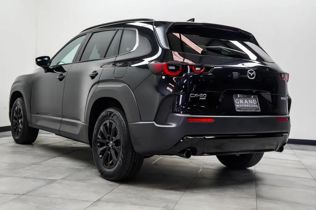 2025 Mazda CX-50 Hybrid Premium, photo 11