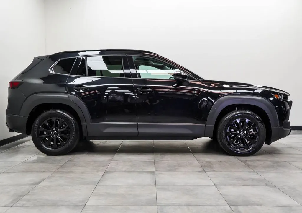 2025 Mazda CX-50 Hybrid Premium, photo 6