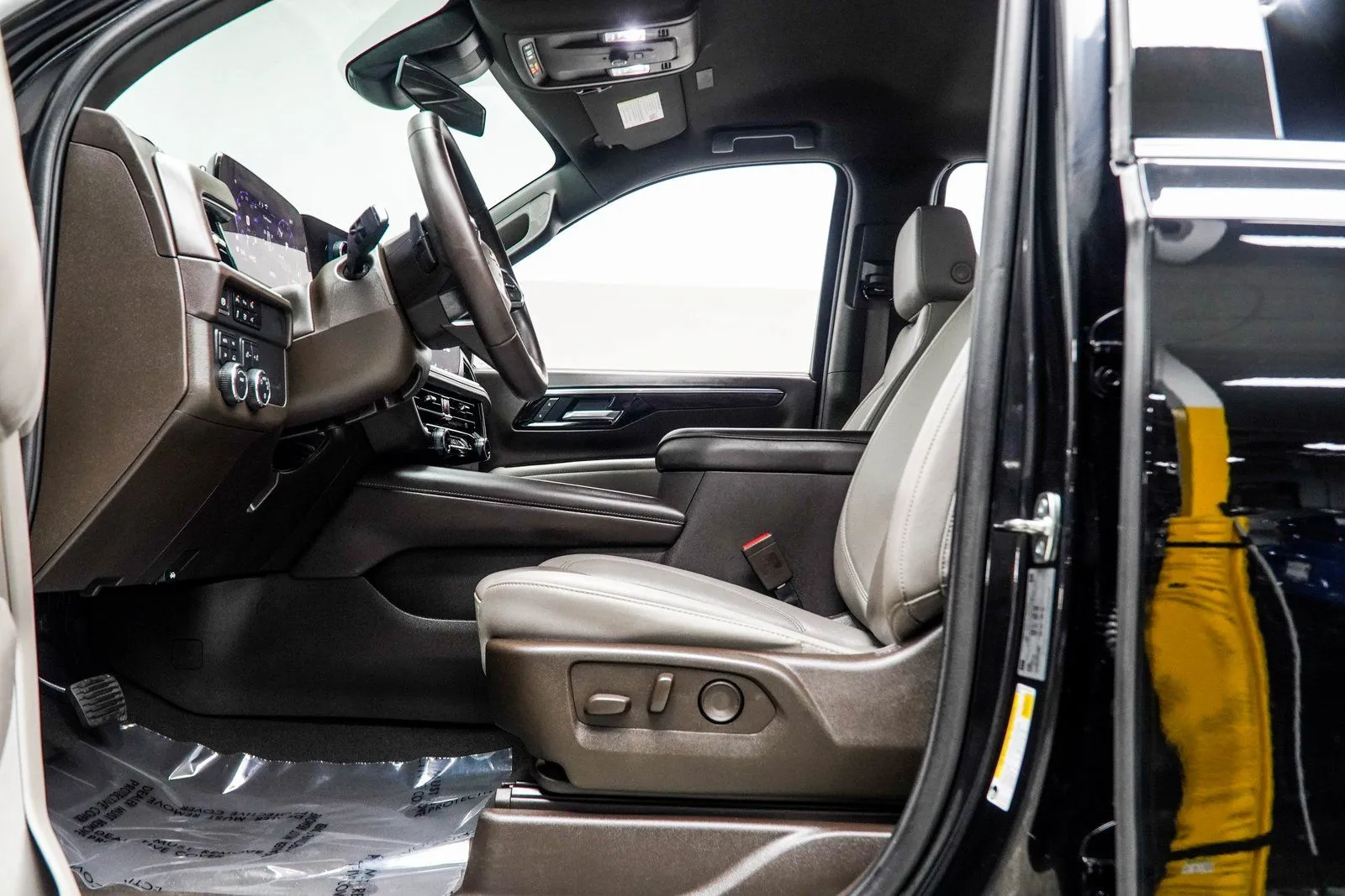 2025 Chevrolet Suburban LT, photo 39