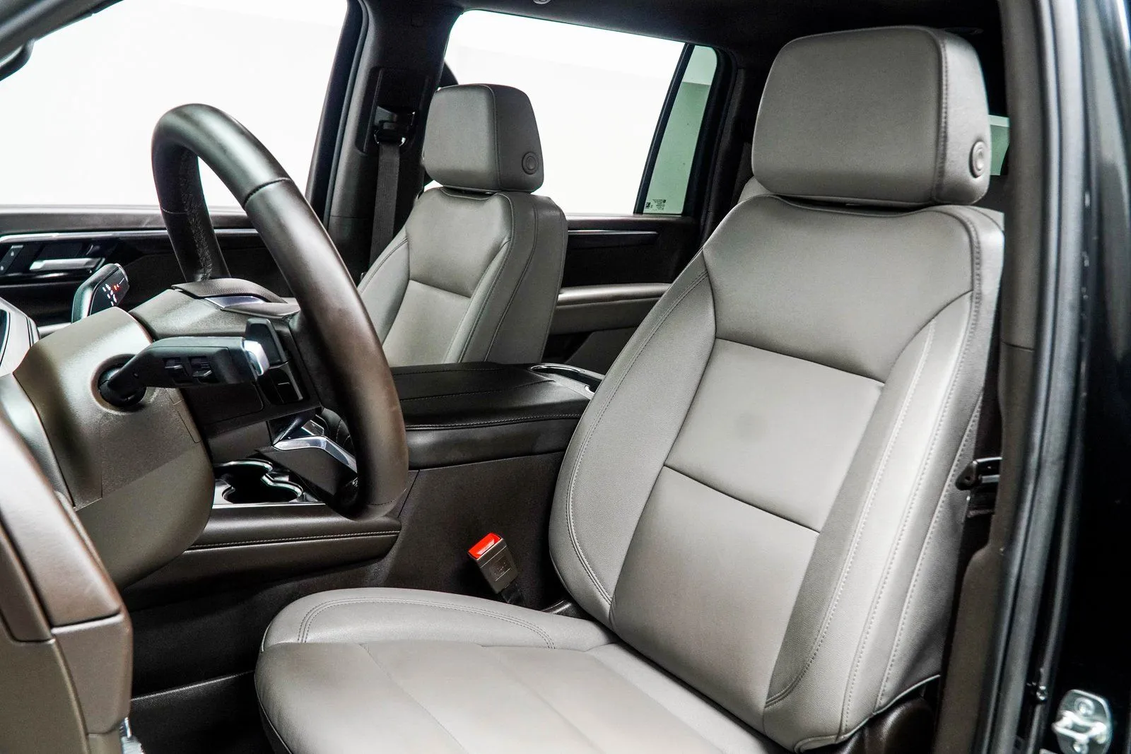 2025 Chevrolet Suburban LT, photo 38