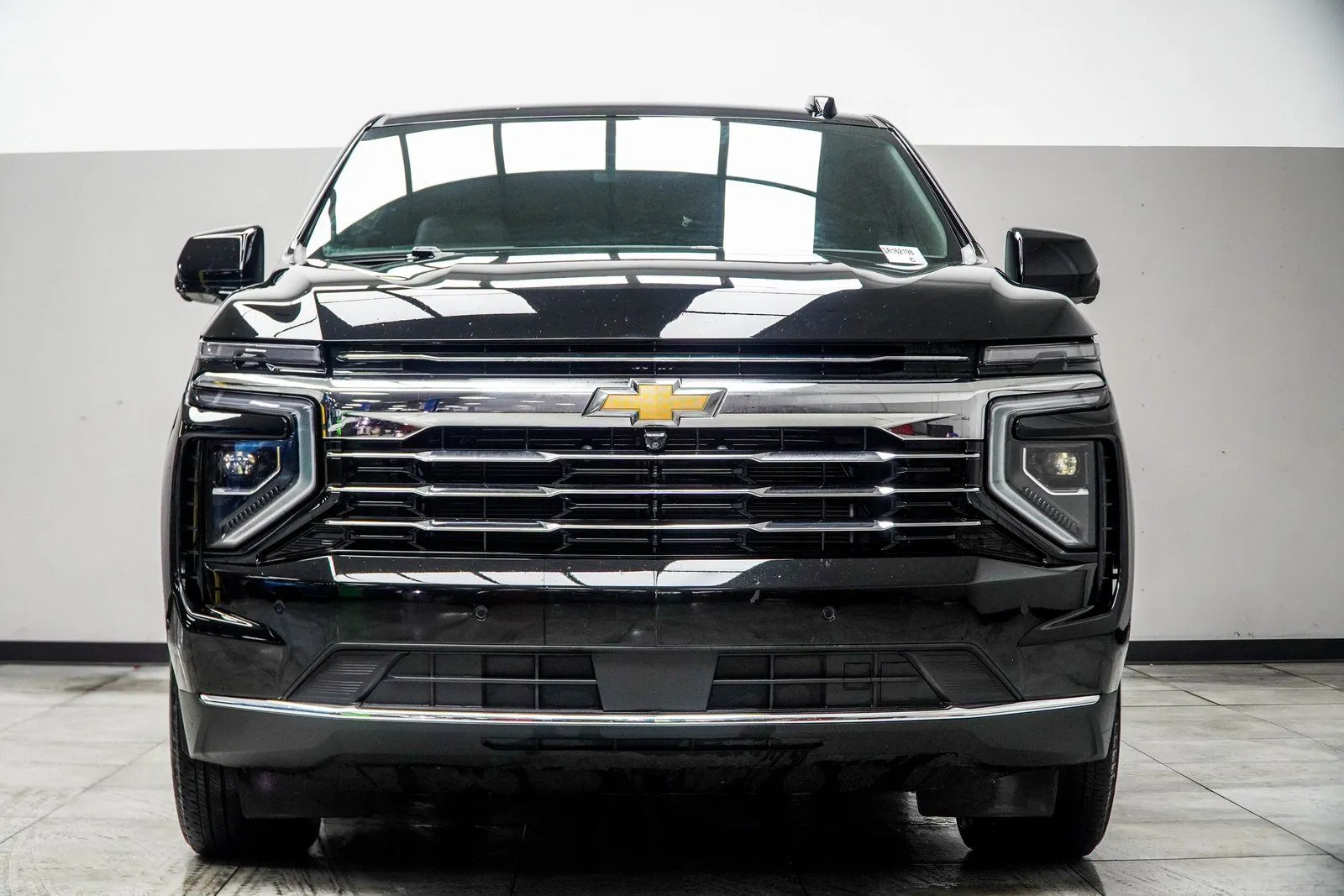 2025 Chevrolet Suburban LT, photo 7