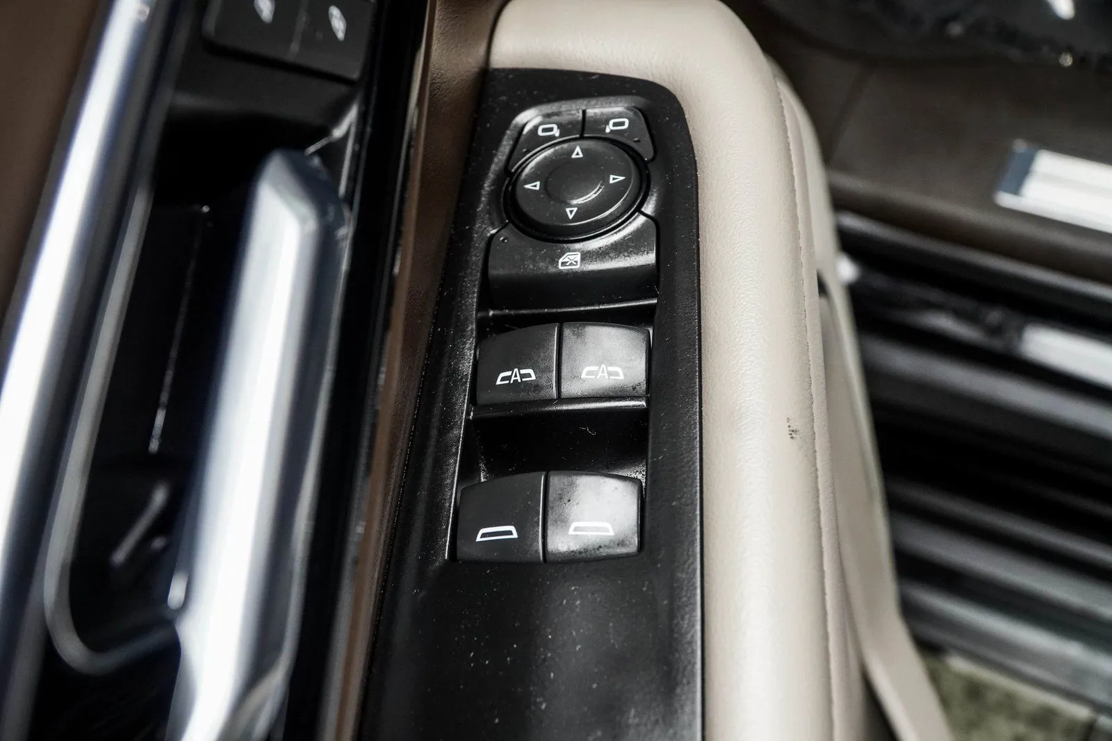 2025 Chevrolet Suburban LT, photo 37