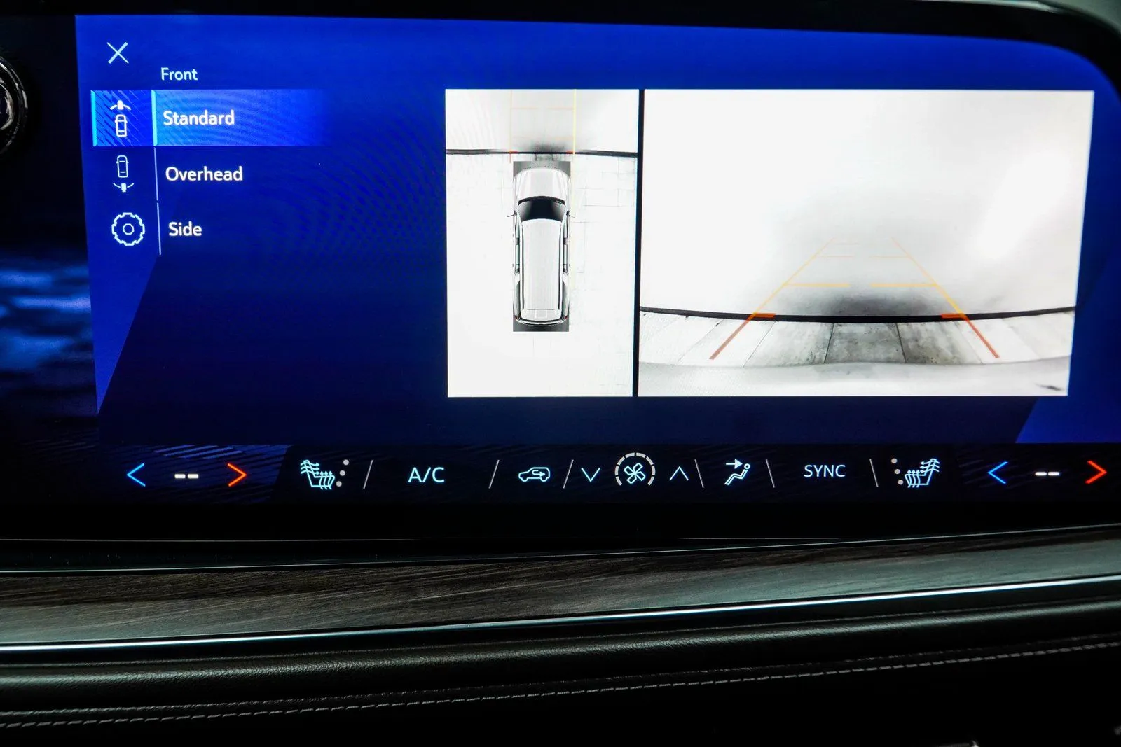 2025 Chevrolet Suburban LT, photo 29