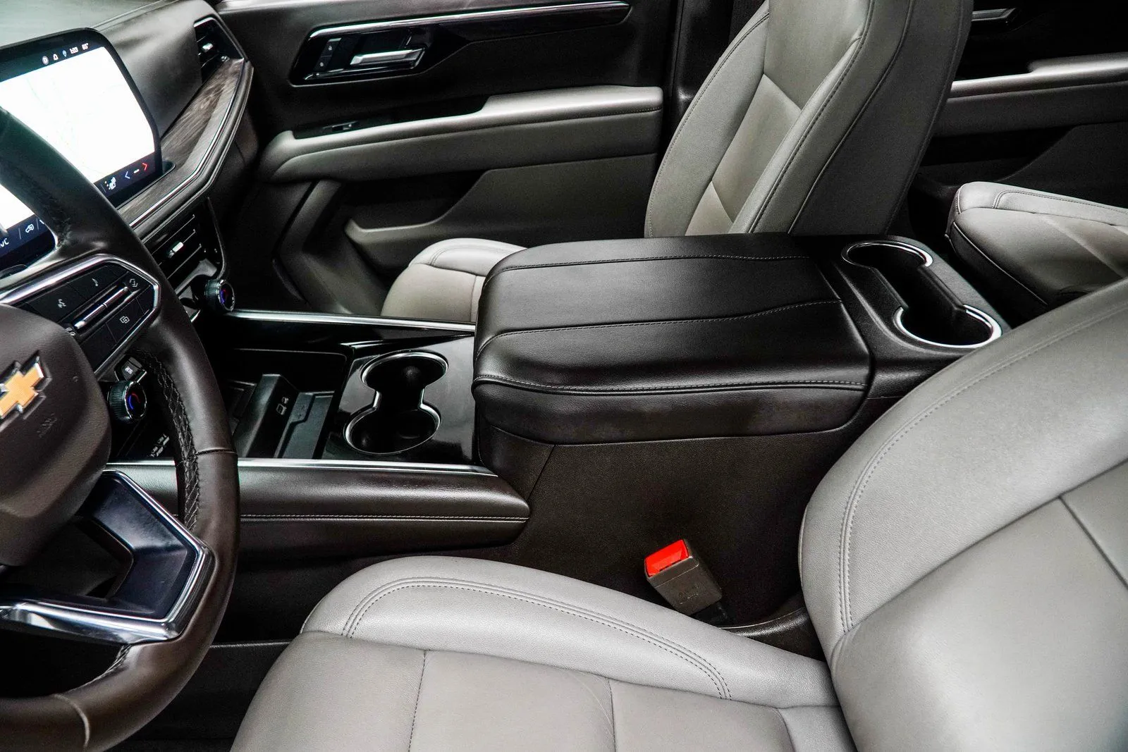 2025 Chevrolet Suburban LT, photo 20