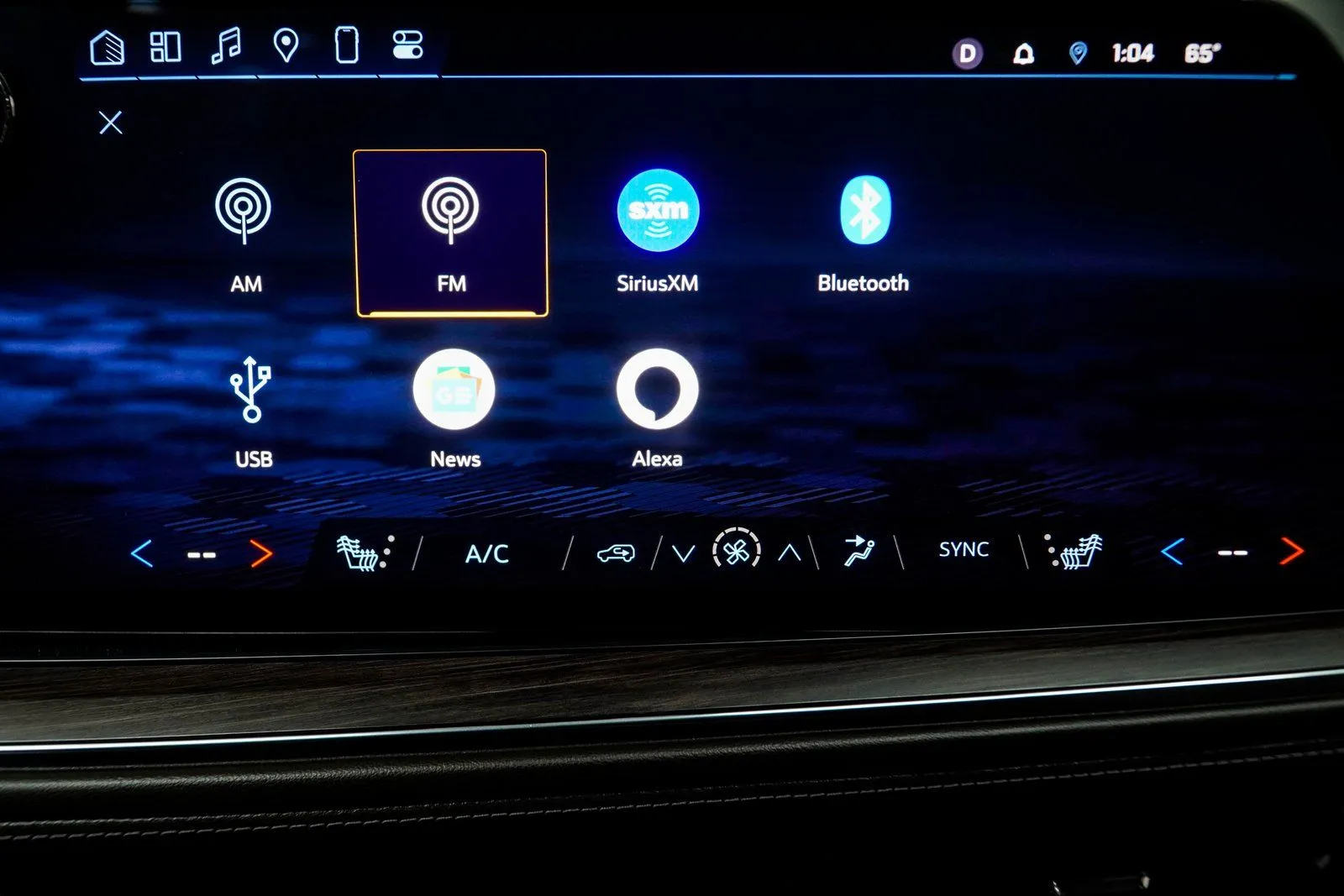 2025 Chevrolet Suburban LT, photo 24
