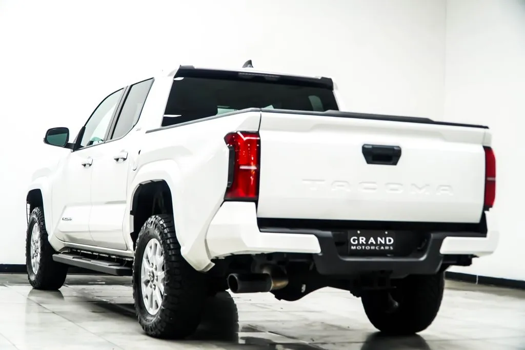 2024 Toyota Tacoma SR5, photo 10