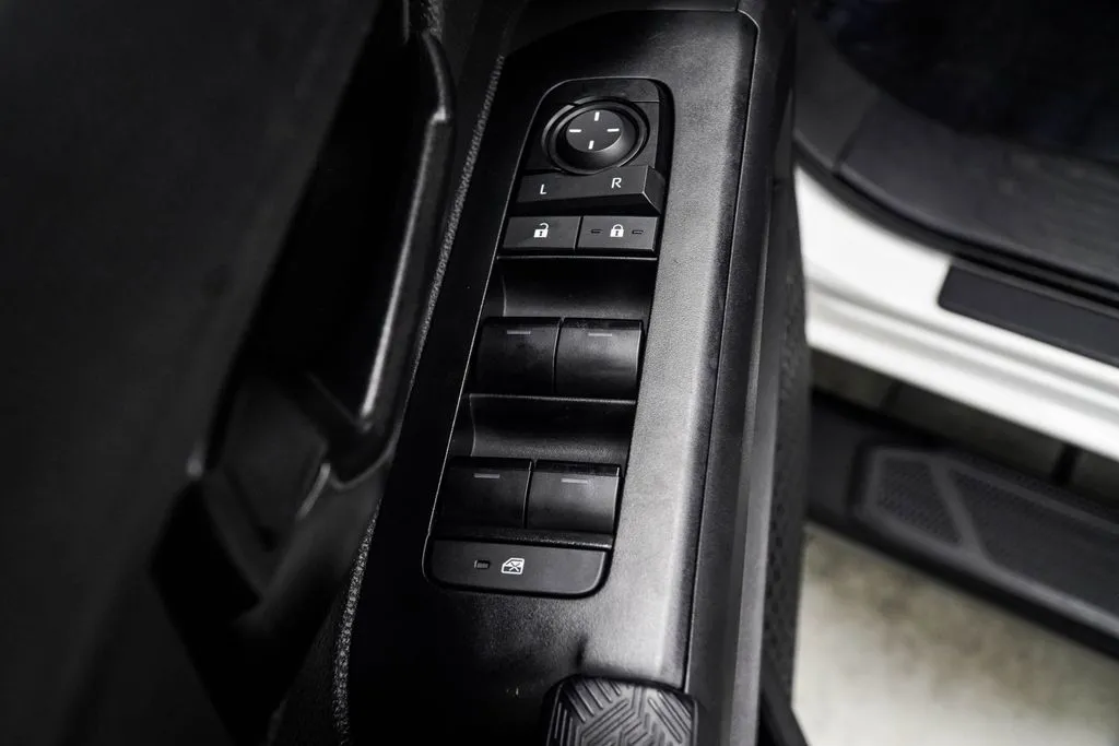 2024 Toyota Tacoma SR5, photo 30