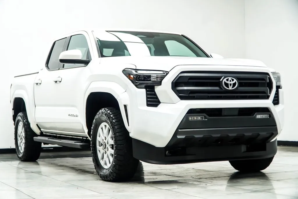 2024 Toyota Tacoma SR5, photo 3