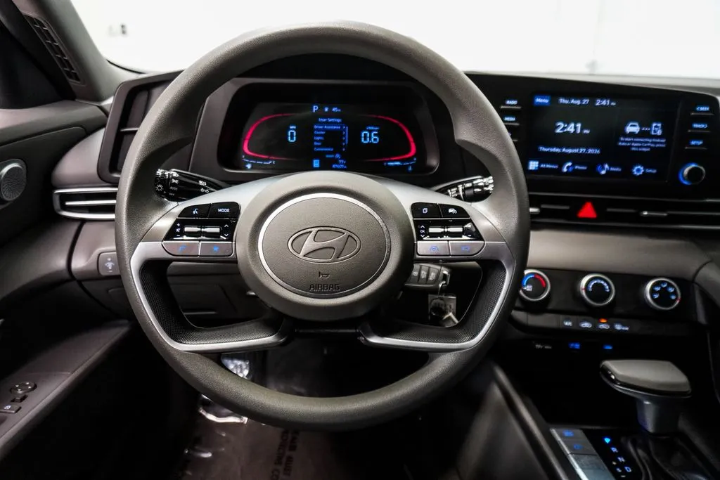2024 Hyundai Elantra SE, photo 10