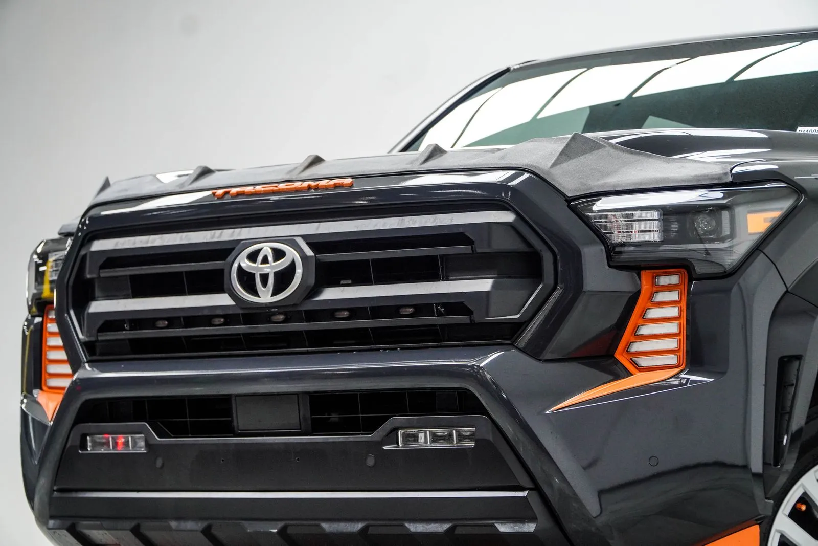 2024 Toyota Tacoma SR5, photo 1