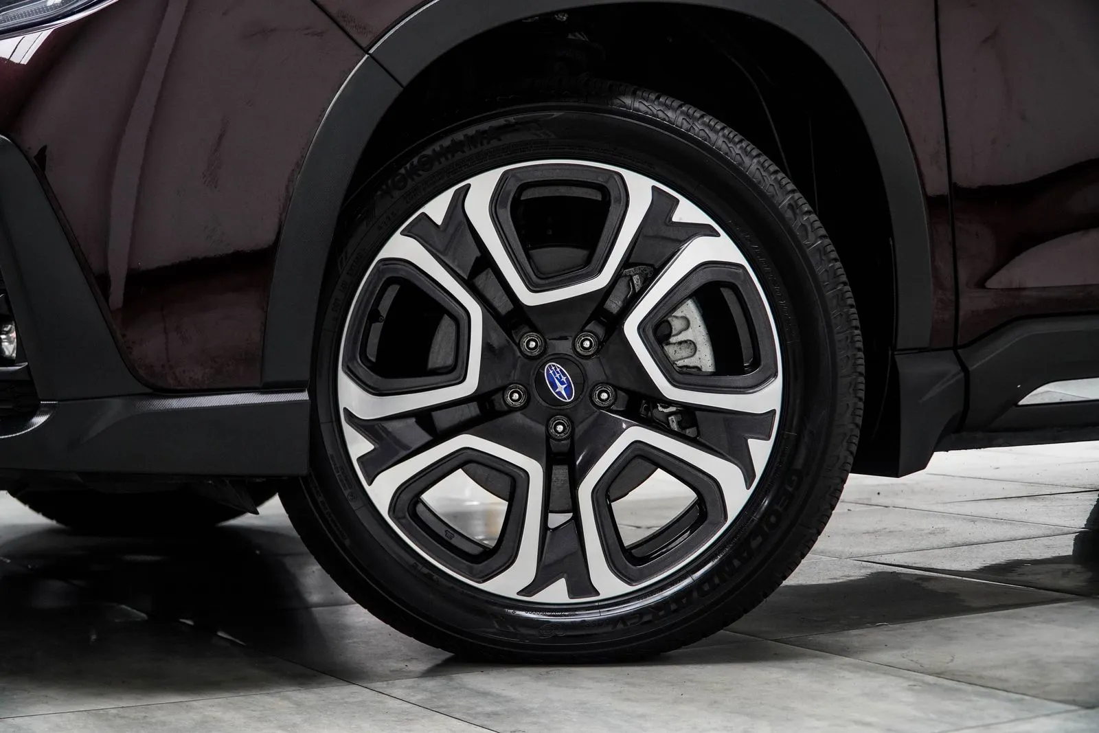 2024 Subaru Ascent Touring, photo 2