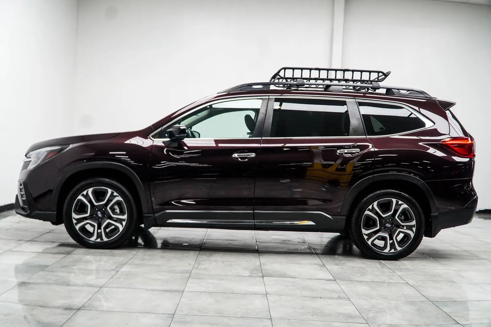2024 Subaru Ascent Touring, photo 8
