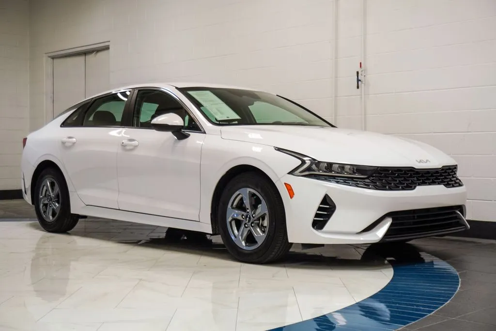 2022 Kia K5 LXS, photo 2