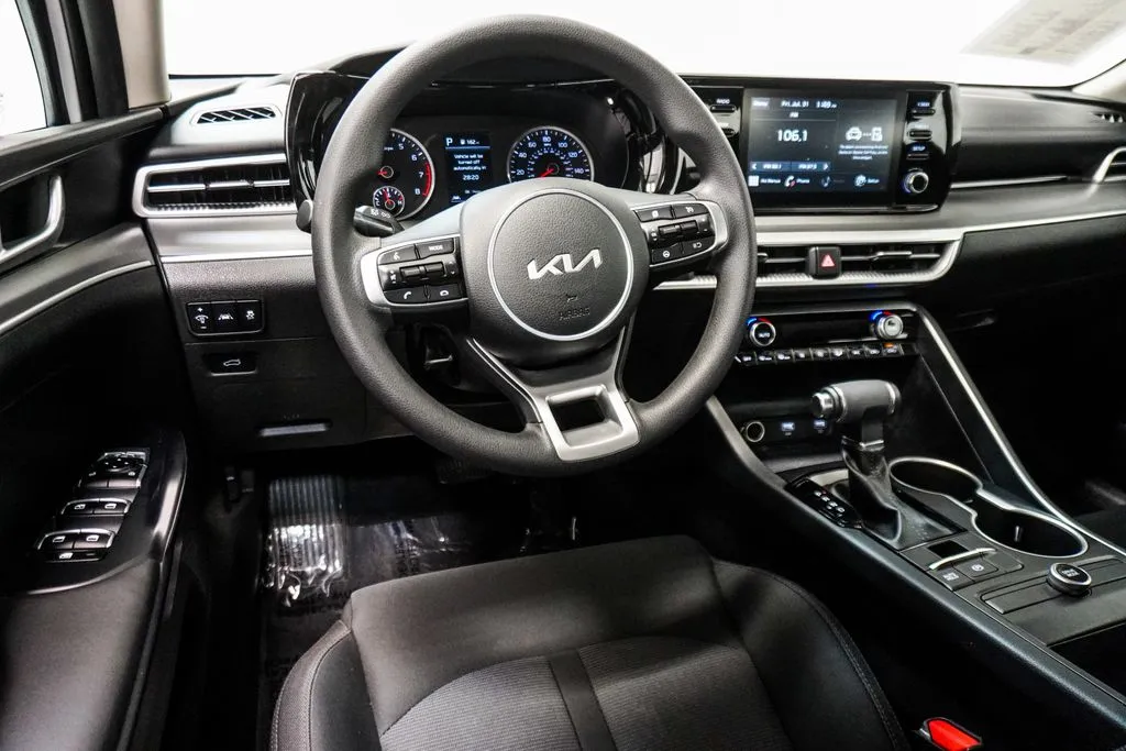 2022 Kia K5 LXS, photo 7