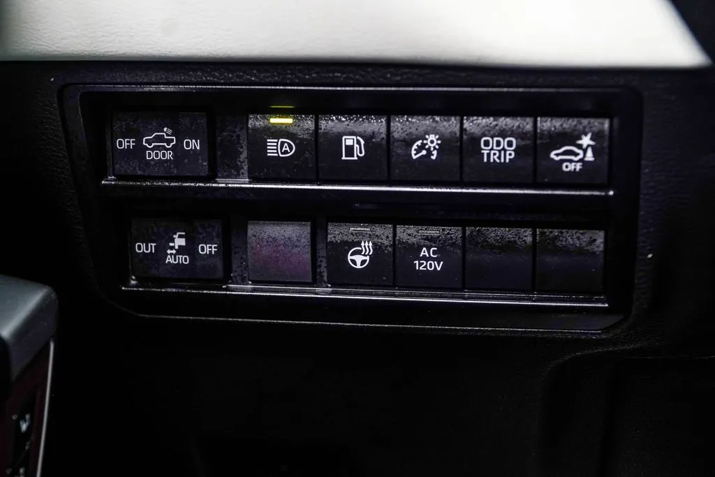 2023 Toyota Tundra Hybrid Capstone, photo 35