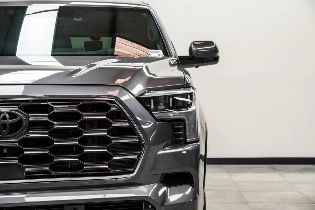 2024 Toyota Sequoia Platinum, photo 6