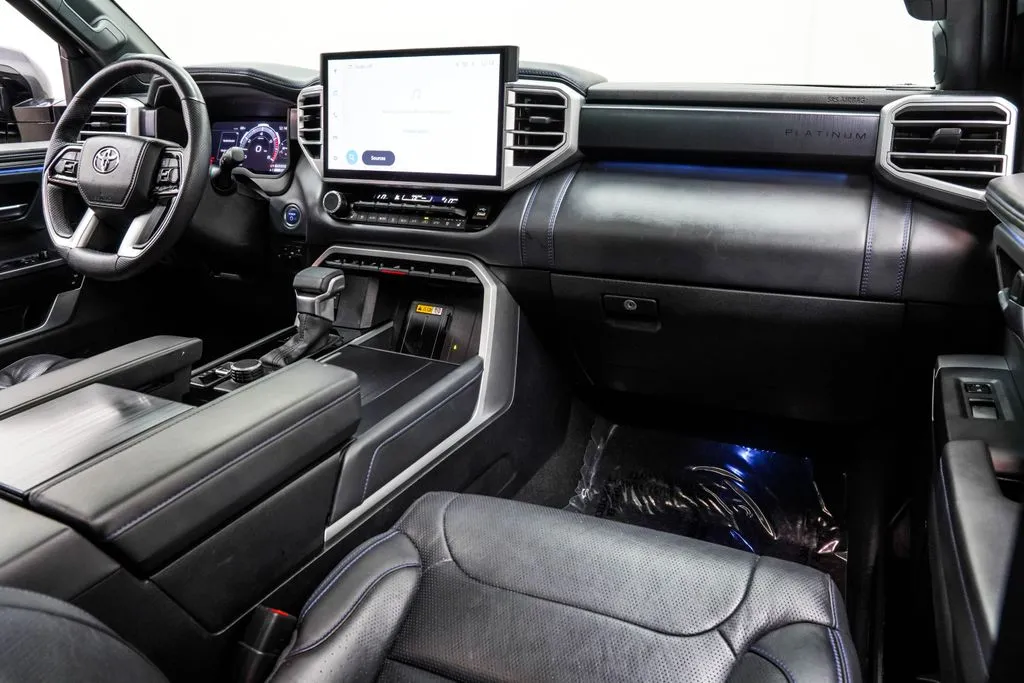 2024 Toyota Sequoia Platinum, photo 16