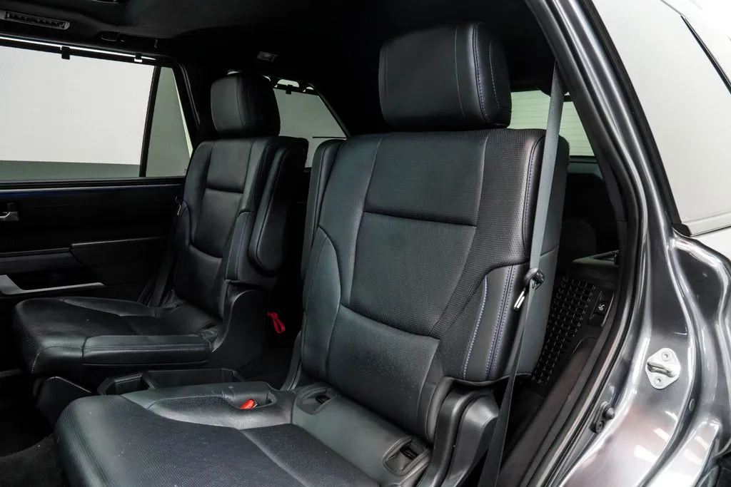 2024 Toyota Sequoia Platinum, photo 11