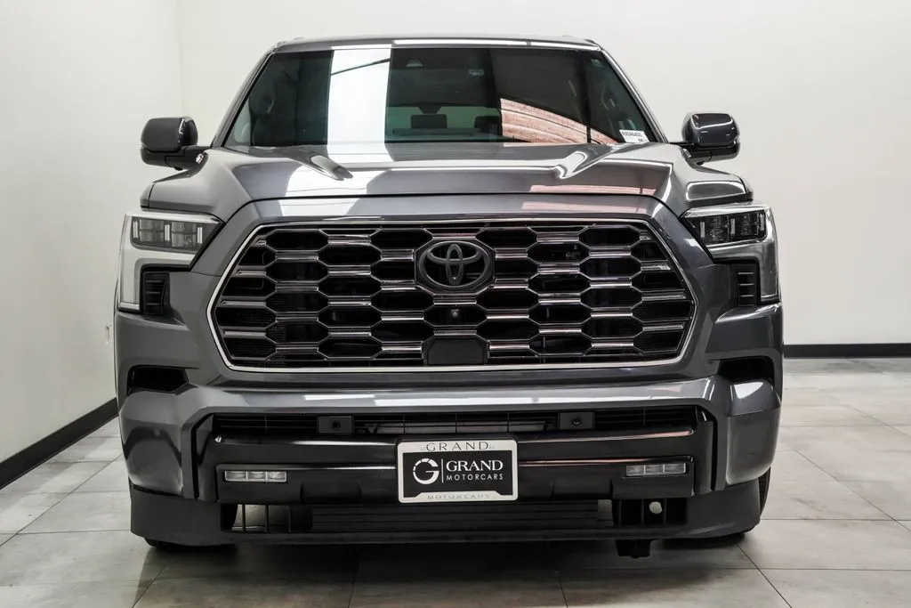 2024 Toyota Sequoia Platinum, photo 4