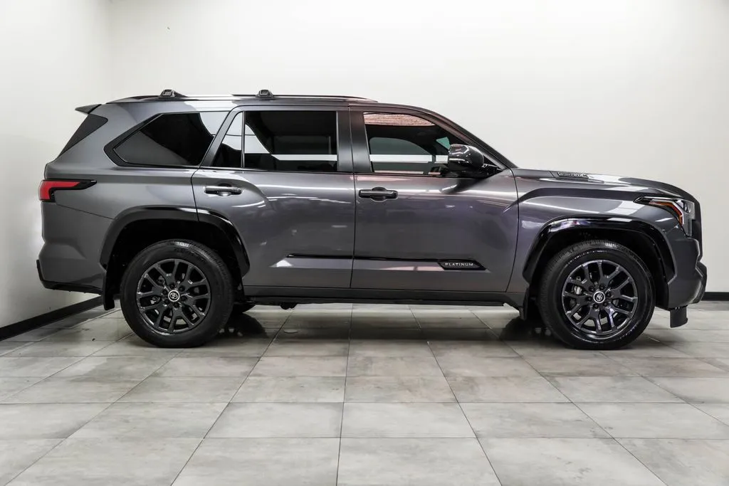 2024 Toyota Sequoia Platinum, photo 5