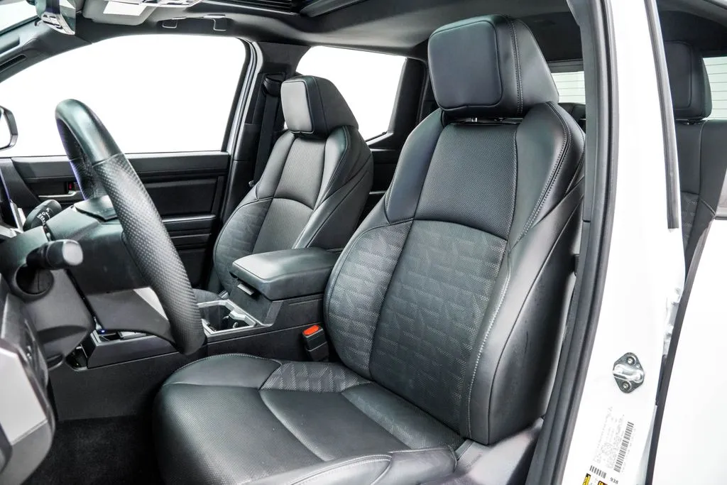 2025 Toyota Tacoma TRD Sport, photo 14