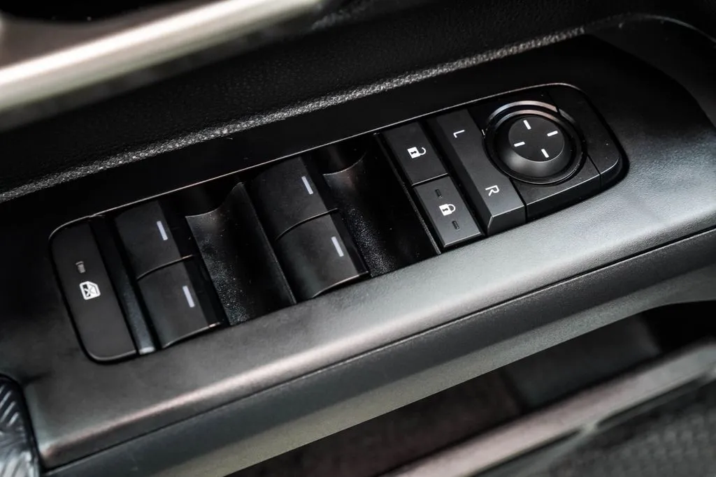 2025 Toyota Tacoma TRD Sport, photo 38