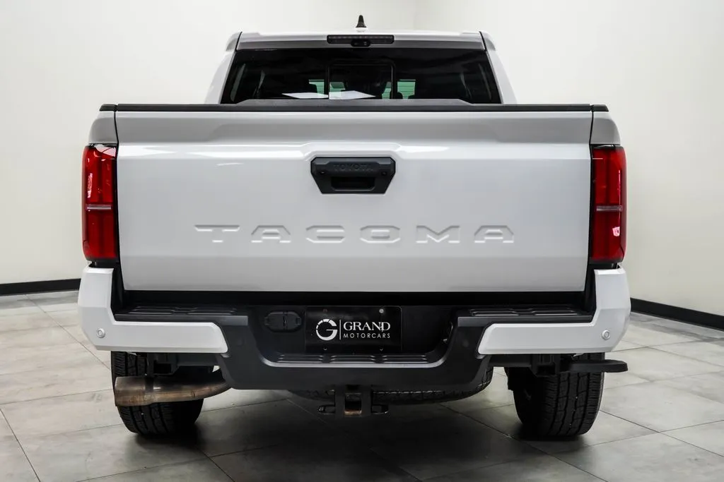 2025 Toyota Tacoma TRD Sport, photo 9