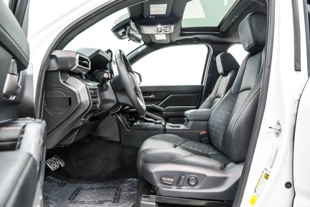 2025 Toyota Tacoma TRD Sport, photo 15