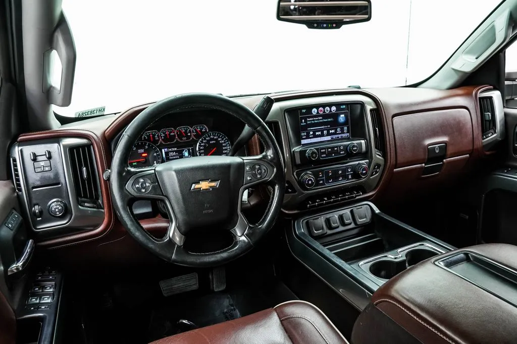 2019 Chevrolet Silverado 6500 HD 1LT, photo 3