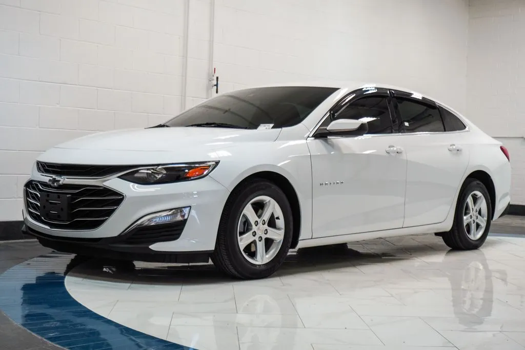 2024 Chevrolet Malibu LS, photo 2