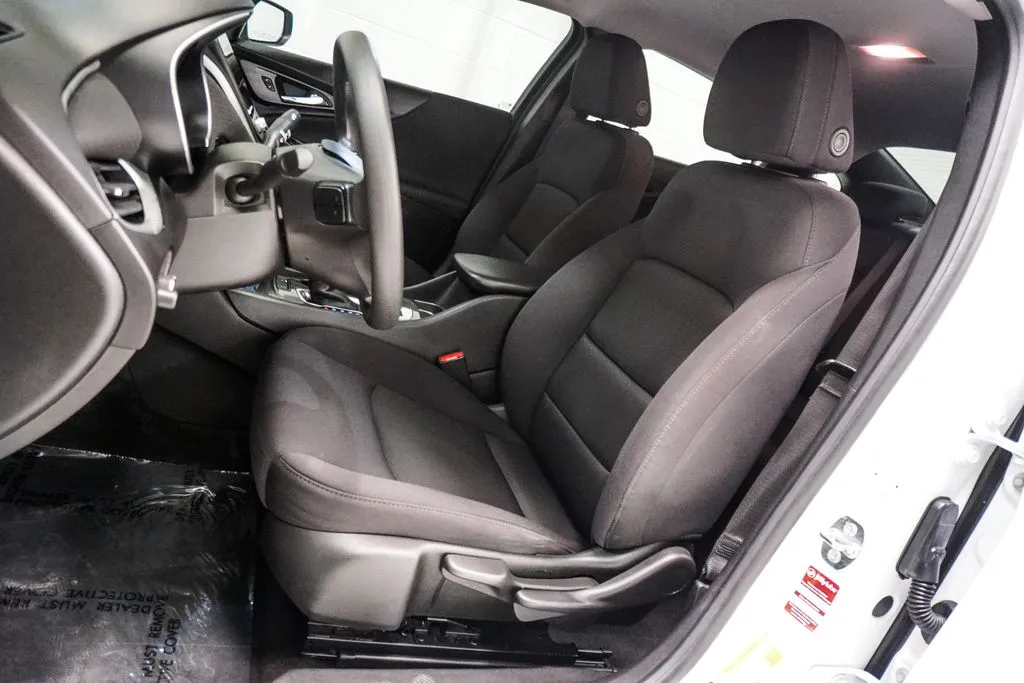 2024 Chevrolet Malibu LS, photo 4