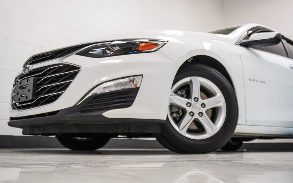 2024 Chevrolet Malibu LS, photo 1
