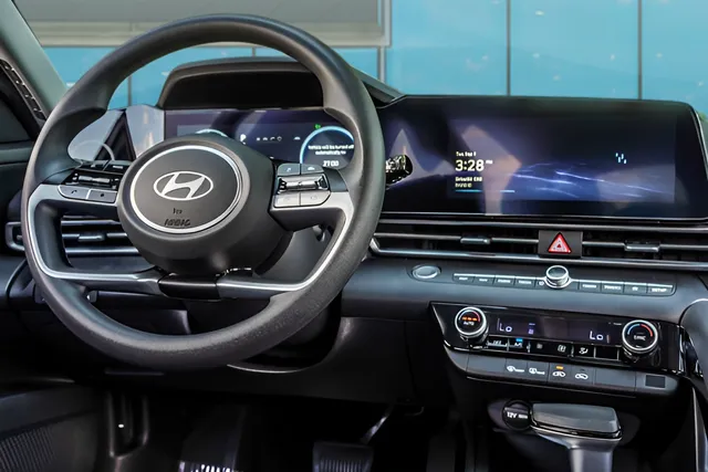 2024 Hyundai Elantra Hybrid Blue, photo 14