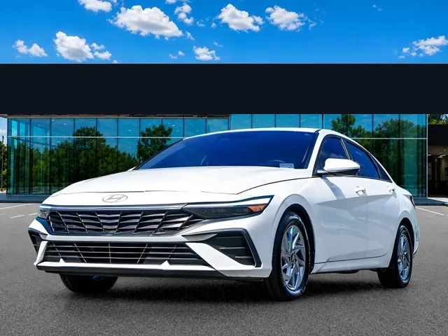 2024 Hyundai Elantra Hybrid Blue, photo 2