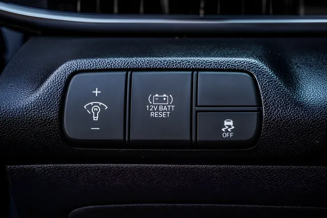 2024 Hyundai Elantra Hybrid Blue, photo 19