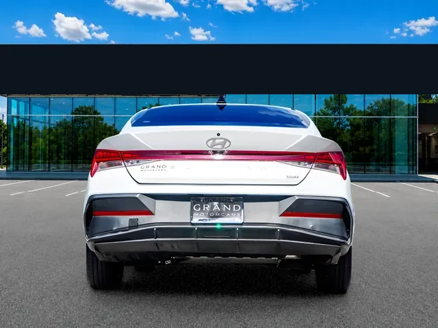 2024 Hyundai Elantra Hybrid Blue, photo 5