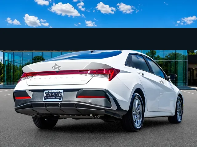 2024 Hyundai Elantra Hybrid Blue, photo 6