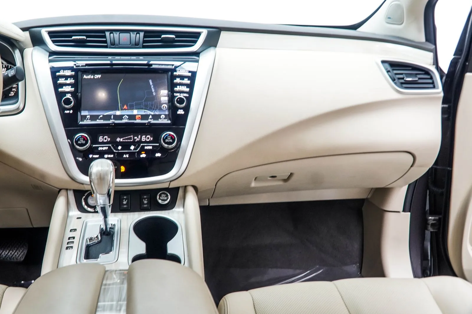 2017 Nissan Murano SL, photo 16