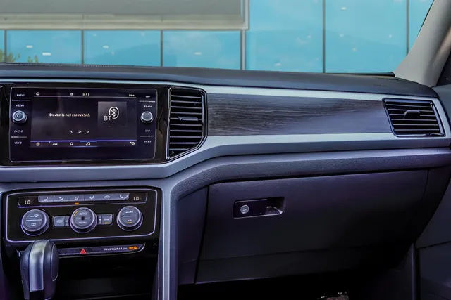 2022 Volkswagen Atlas 3.6L V6 SE w/Technology, photo 17