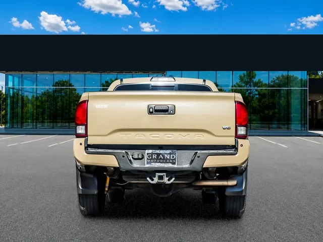 2019 Toyota Tacoma TRD Off-Road, photo 3