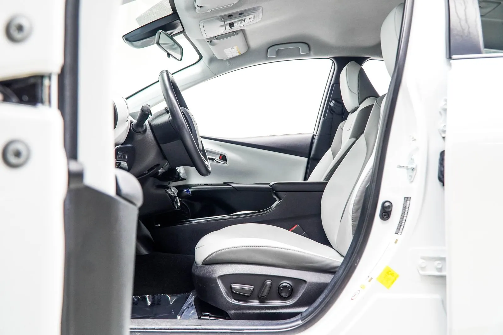 2021 Toyota Prius Prime XLE, photo 32