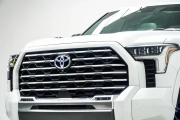 2023 Toyota Tundra Hybrid Capstone