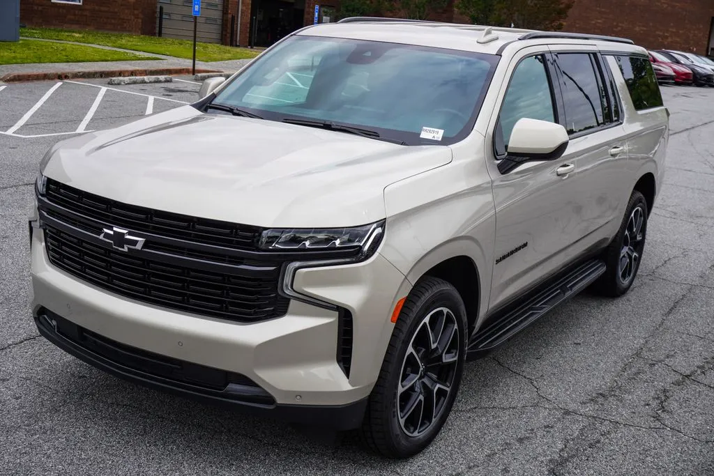 2024 Chevrolet Suburban RST, photo 31