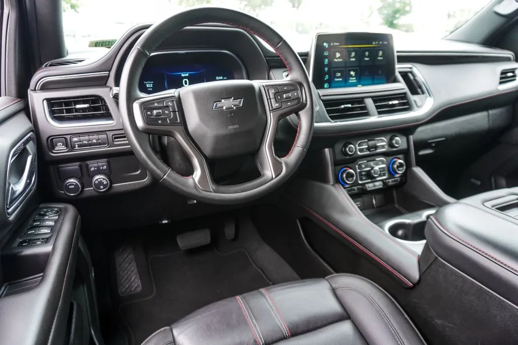 2024 Chevrolet Suburban RST, photo 10
