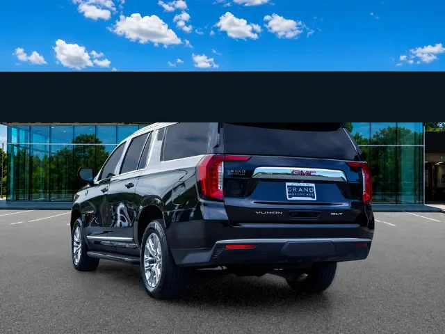 2024 GMC Yukon XL SLT, photo 2